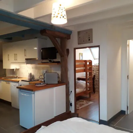 La Bulle En Baie, Proche Mont Saint-michel, Au Calme, Pour 4 Pers Crollon