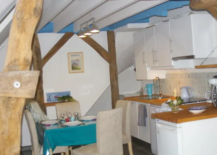 La Bulle En Baie, Proche Mont Saint-michel, Au Calme, Pour 4 Pers