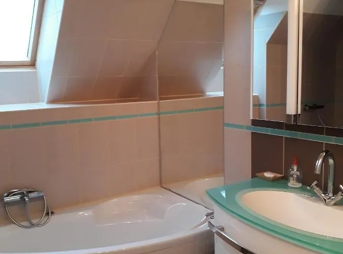 Appartement La Bulle En Baie, Proche Mont Saint-michel, Au Calme, Pour 4 Pers Crollon