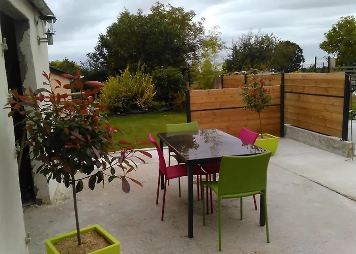 La Bulle En Baie, Proche Mont Saint-michel, Au Calme, Pour 4 Pers Crollon
