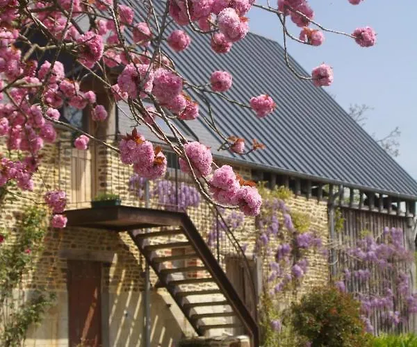 La Bulle En Baie, Proche Mont Saint-michel, Au Calme, Pour 4 Pers