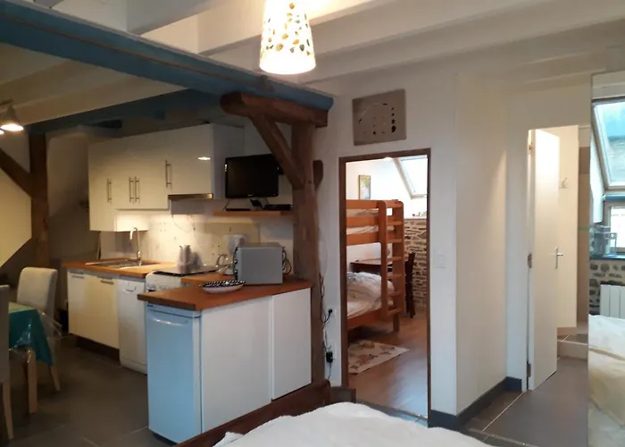 La Bulle En Baie, Proche Mont Saint-michel, Au Calme, Pour 4 Pers Crollon