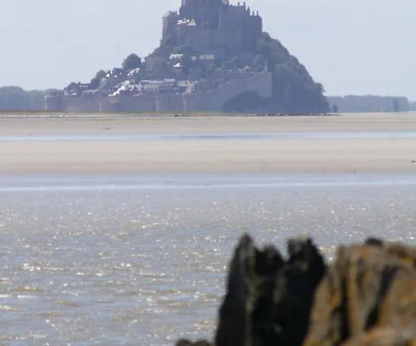 La Bulle En Baie, Proche Mont Saint-michel, Au Calme, Pour 4 Pers Appartement *