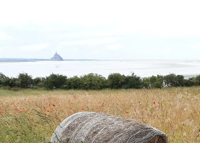 La Bulle En Baie, Proche Mont Saint-michel, Au Calme, Pour 4 Pers