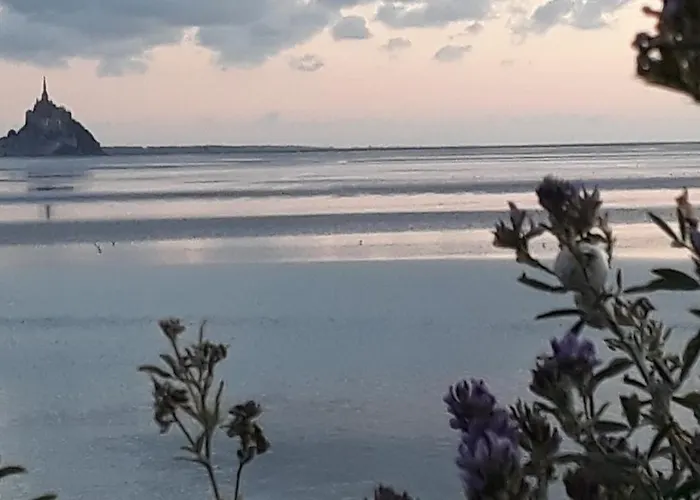 La Bulle En Baie, Proche Mont Saint-michel, Au Calme, Pour 4 Pers * Crollon